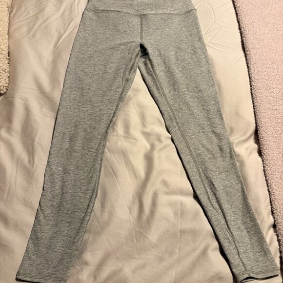 Alosoft SET - High-Waist 7/8 Highlight Legging & Center Stage Bra / S / Gray - Picture 10 of 10